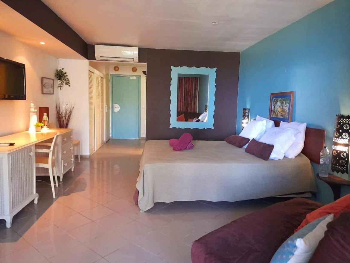 Ilet Bleu Studio Cosy Rdc Vue Mer Et Jardin - Acces Direct Plage Le Gosier  Εξωτερικό φωτογραφία